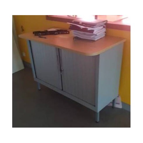 Armoire basse sur pied plateau hetre en debord