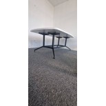 Table de réunion blanc ovale format