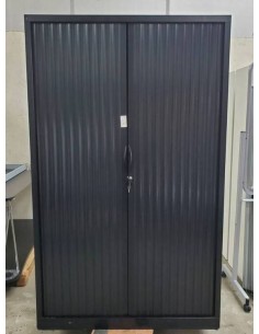 Armoire haute à rideaux