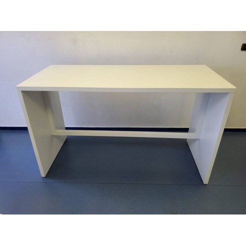 Table haute blanche