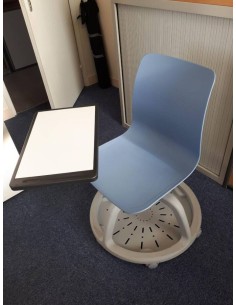 Chaise de formation avec tablette