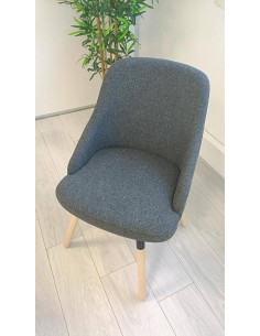 Fauteuil d'attente scandinave – Tissu gris, pieds bois