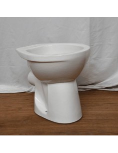 Wc sur pied, WC à l'anglaise avec sortie horizontale