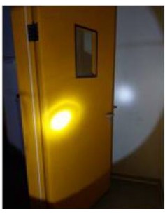 Porte simple metallique 2