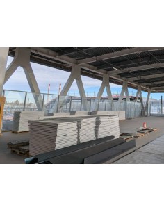 Faux plafonds extérieurs perforés