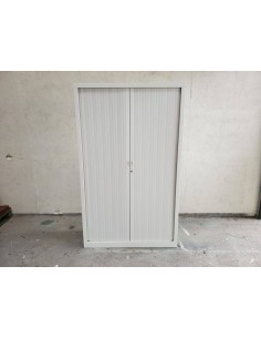 Armoire haute à rideaux blanche