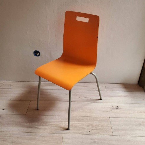 Chaise restauration orange