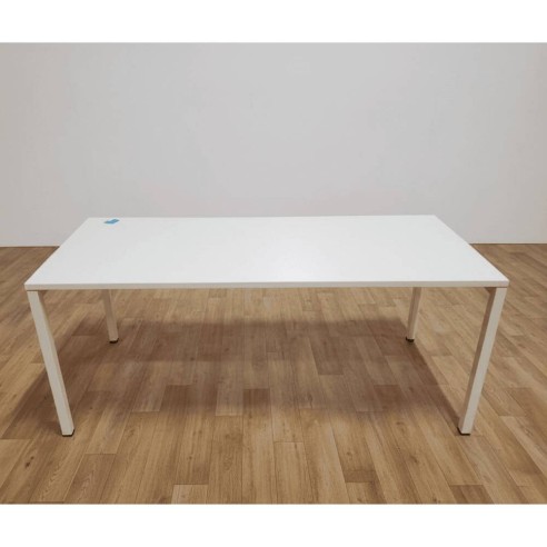 Bureau blanc 180