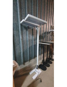 Lampadaire blanc