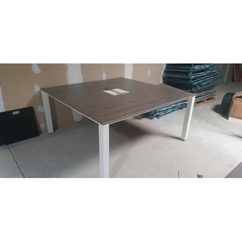 Table de réunion