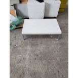 Table basse blanche
