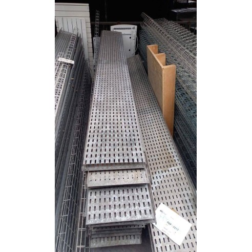 Chemin de câbles Dalle Marine