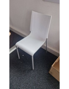 Chaise blanche