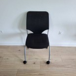 Chaise de réunion à roulette