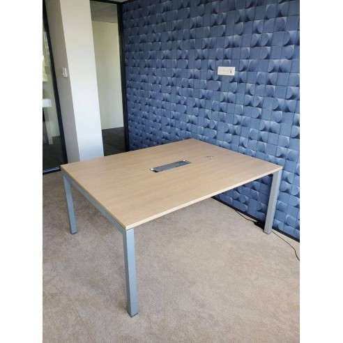 Table de réunion carré