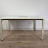 Bureau blanc