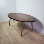 Table de reunion ovale