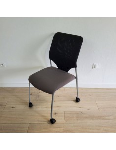 Chaise de réunion à roulette
