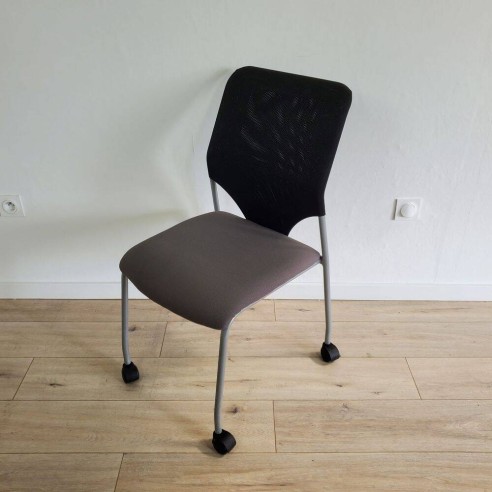 Chaise de réunion à roulette