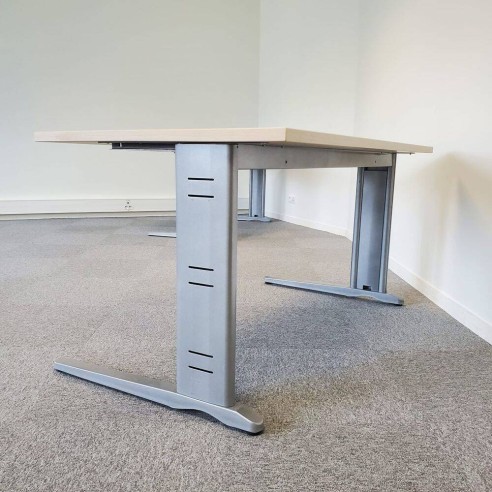 Bureau pied en I