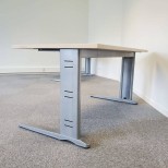 Bureau pied en I