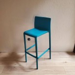 Chaise haute polypro bleue
