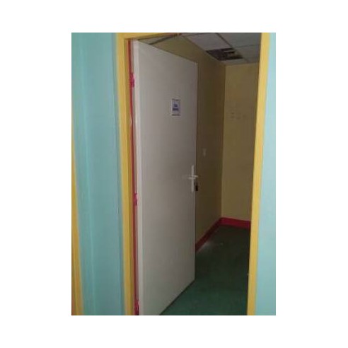 Porte simple en bois âme pleine
