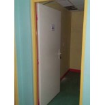 Porte simple en bois âme pleine