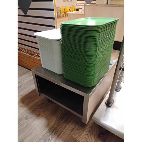 Porte-plateaux sur roulettes 76×55×78 cm – Réemploi