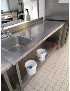 Plan de travail inox avec évier 180×87×70 cm – Réemploi