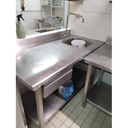 Desserte inox avec évier 140×87×70 cm – Réemploi