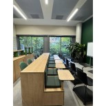Agencement et mobilier sur-mesure upcyclé
