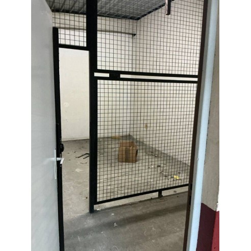 Grilles métalliques de cloisonnement intérieur