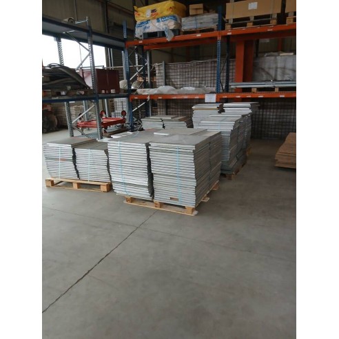 Dalle de faux plancher technique