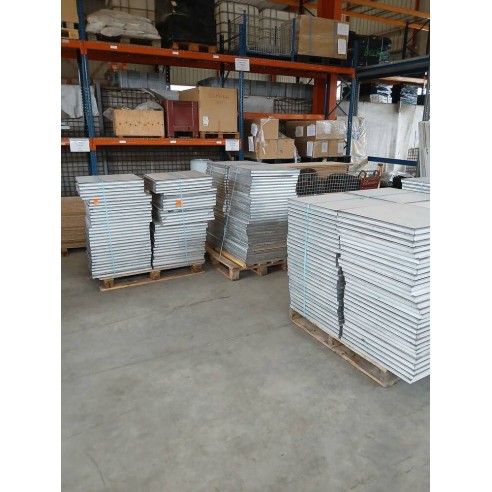 Dalle de faux plancher technique