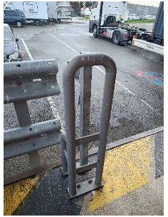 Potelets et étriers de protection