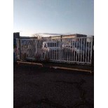 Portail métalique coulissant