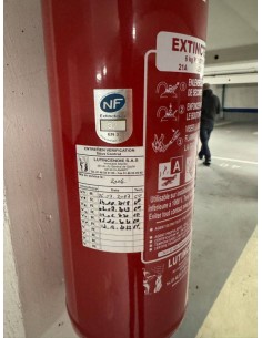 Extincteur à eau ou CO2