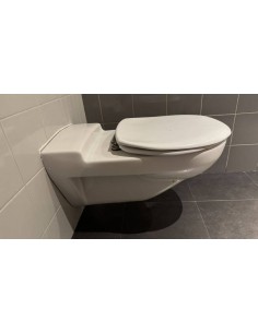 WC suspendu PMR