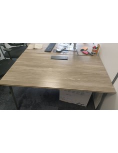 Bureau 140x80 cm