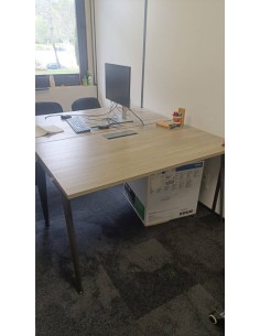 Bureau 140x80 cm 2