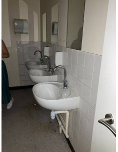 Lavabo en céramique