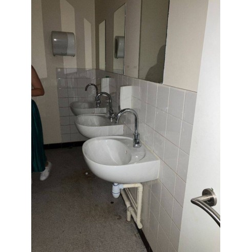 Lavabo en céramique